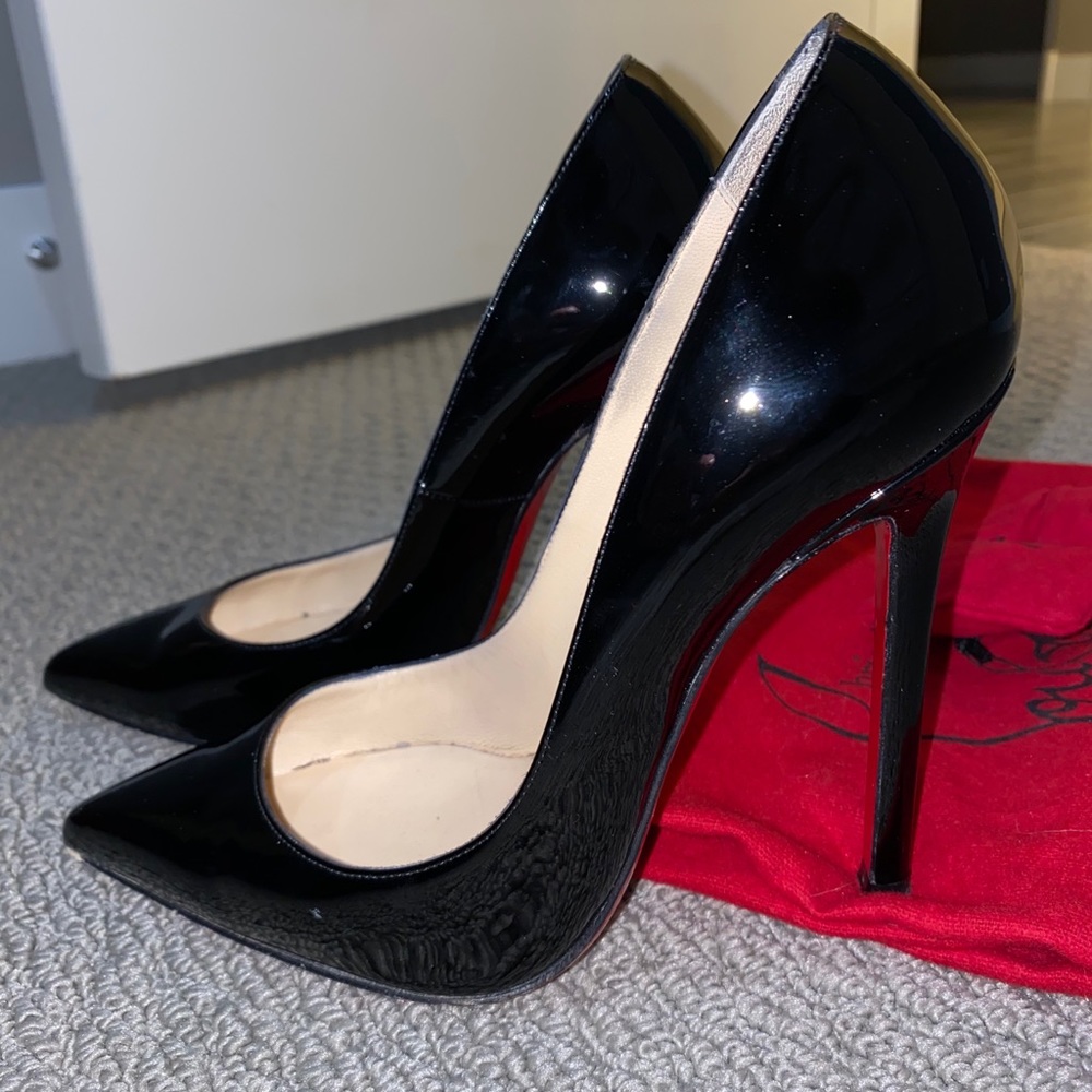 Christian Louboutin Pigalle pumps sz 37 patent